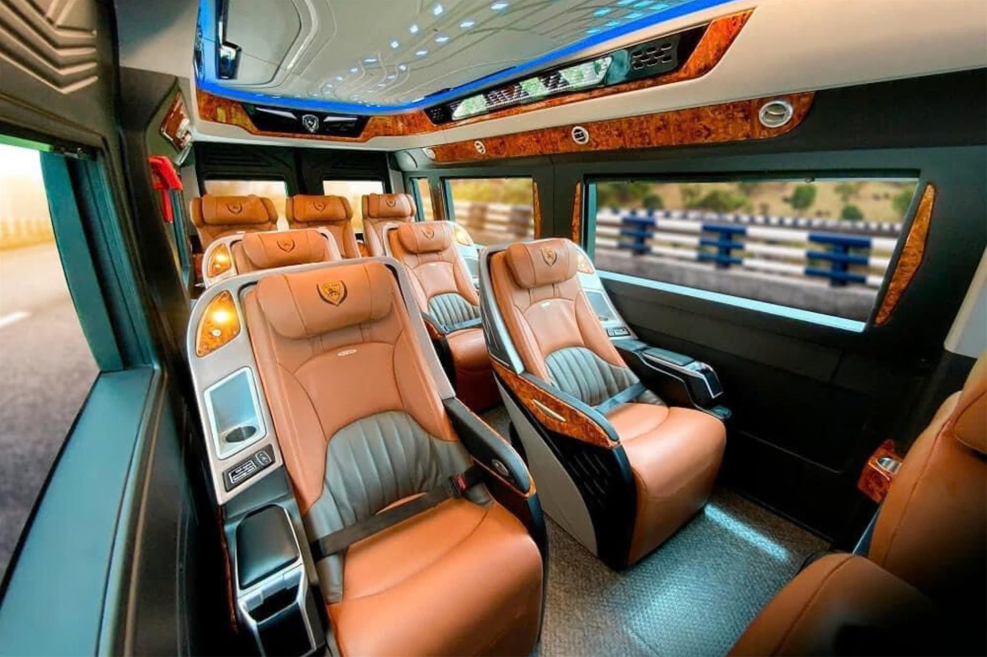 Taxi từ Sài Gòn đi Mũi Né – Chỉ với 1300k. Hotline 099.4444.699